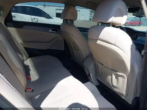 5NPE24AF4HH545529 2017 HYUNDAI SONATA - Image 8