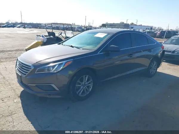 5NPE24AF4HH545692 2017 HYUNDAI SONATA - Image 2