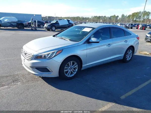 5NPE24AF4HH547068 2017 HYUNDAI SONATA - Image 2