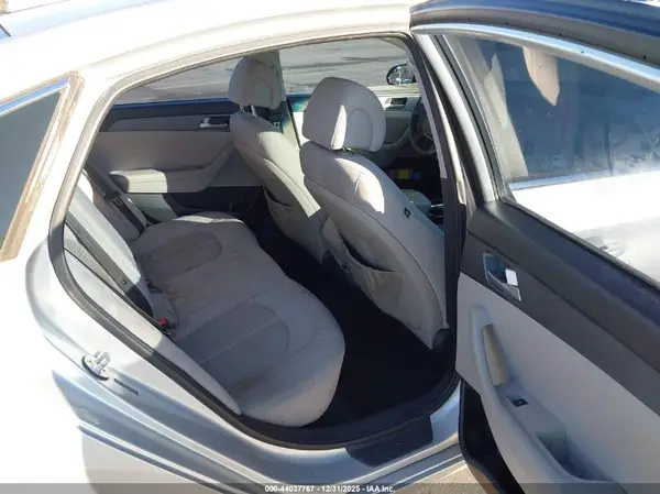 5NPE24AF4HH547068 2017 HYUNDAI SONATA - Image 8