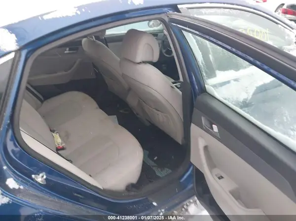 5NPE24AF4HH547961 2017 HYUNDAI SONATA - Image 8