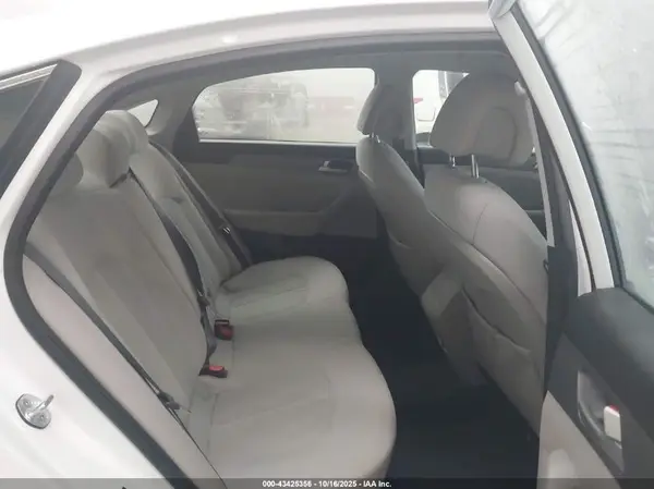 5NPE24AF4HH551802 2017 HYUNDAI SONATA - Image 8
