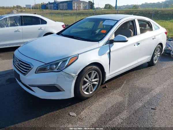 5NPE24AF4HH552013 2017 HYUNDAI SONATA - Image 2