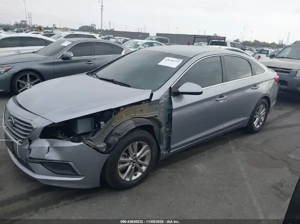 5NPE24AF4HH552576 2017 HYUNDAI SONATA - Image 2