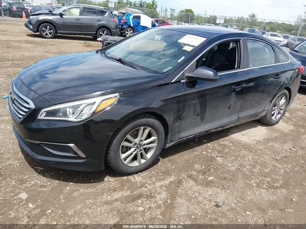 5NPE24AF4HH552609 2017 HYUNDAI SONATA - Image 2