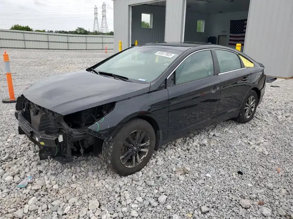 5NPE24AF4HH555655 2017 HYUNDAI SONATA - Image 1