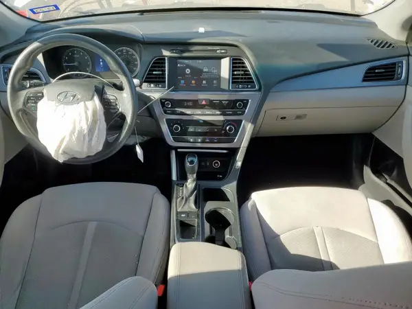 5NPE24AF4HH556272 2017 HYUNDAI SONATA - Image 8