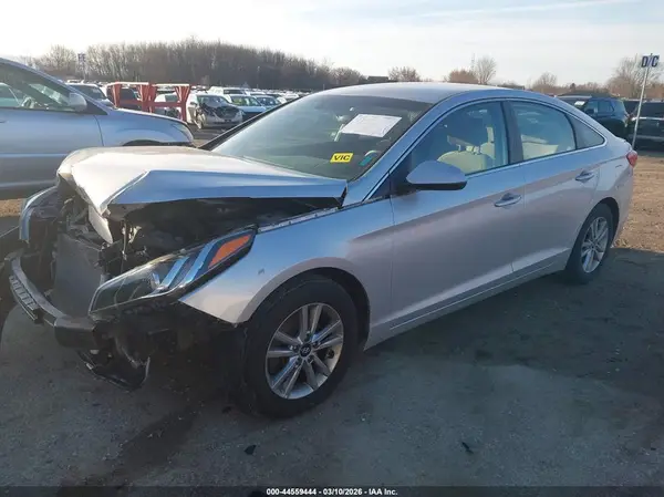 5NPE24AF4HH557423 2017 HYUNDAI SONATA - Image 2