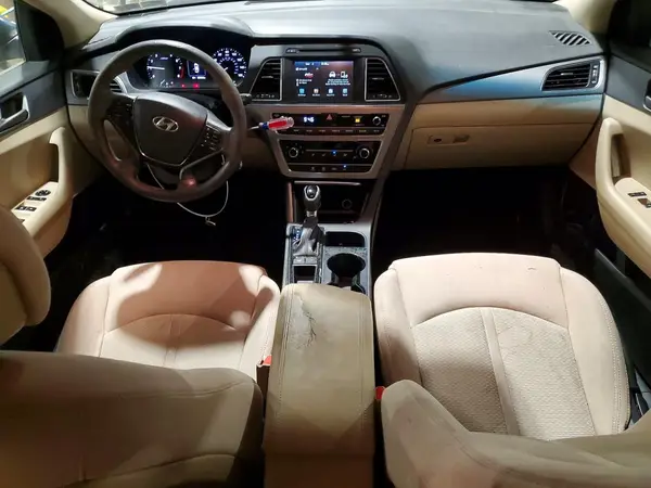 5NPE24AF4HH557910 2017 HYUNDAI SONATA - Image 8