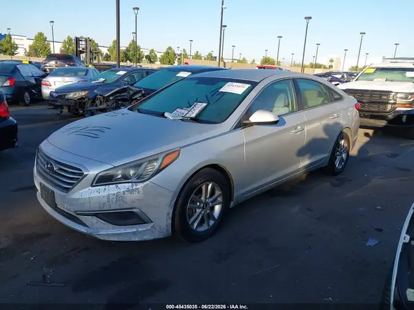 5NPE24AF4HH560113 2017 HYUNDAI SONATA - Image 2