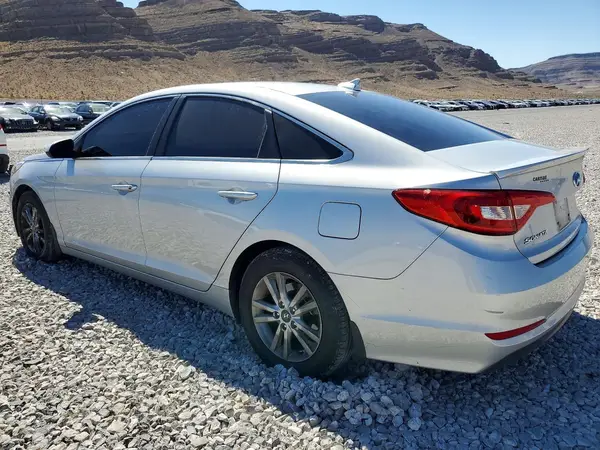 5NPE24AF4HH560547 2017 HYUNDAI SONATA - Image 2