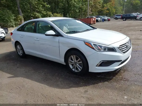 5NPE24AF4HH561777 2017 HYUNDAI SONATA - Image 1