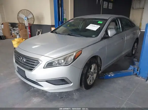 5NPE24AF4HH563108 2017 HYUNDAI SONATA - Image 2