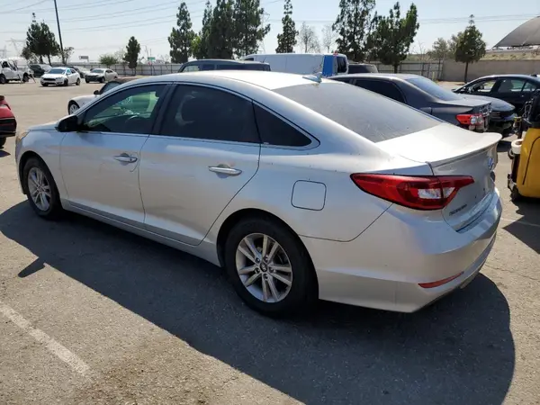 5NPE24AF4HH565473 2017 HYUNDAI SONATA - Image 2