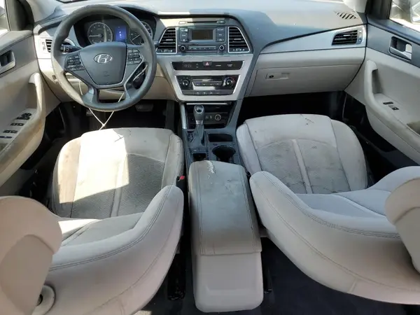 5NPE24AF4HH566302 2017 HYUNDAI SONATA - Image 8