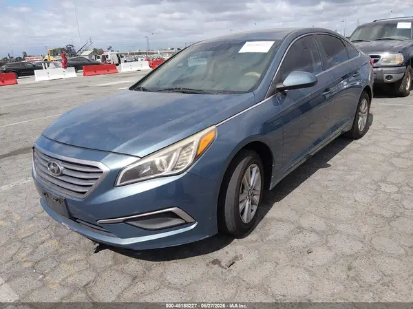 5NPE24AF4HH567577 2017 HYUNDAI SONATA - Image 2