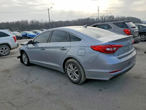 5NPE24AF4HH570236 2017 HYUNDAI SONATA - Image 2