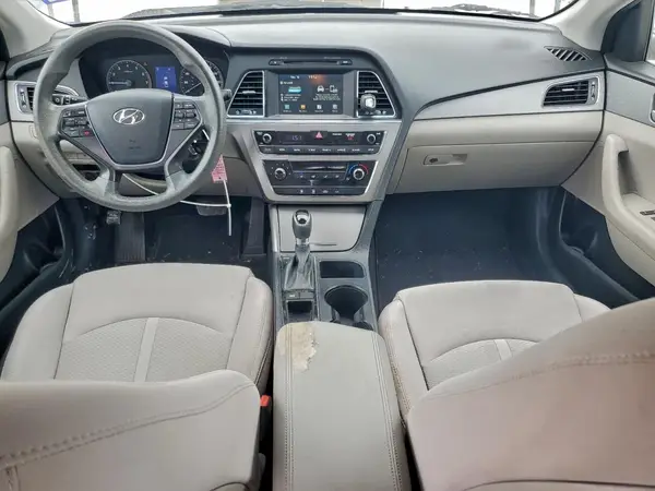 5NPE24AF4HH570799 2017 HYUNDAI SONATA - Image 8
