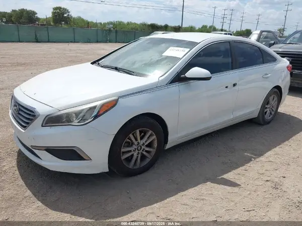 5NPE24AF4HH572102 2017 HYUNDAI SONATA - Image 2