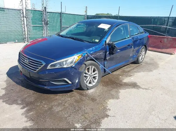 5NPE24AF4HH572424 2017 HYUNDAI SONATA - Image 2