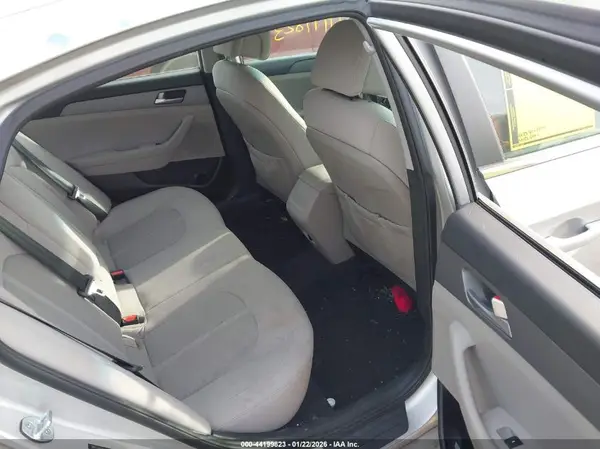 5NPE24AF4HH572827 2017 HYUNDAI SONATA - Image 8
