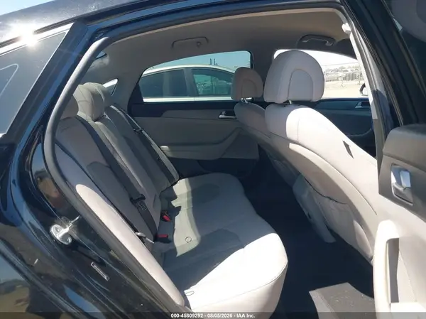 5NPE24AF4HH574402 2017 HYUNDAI SONATA - Image 8