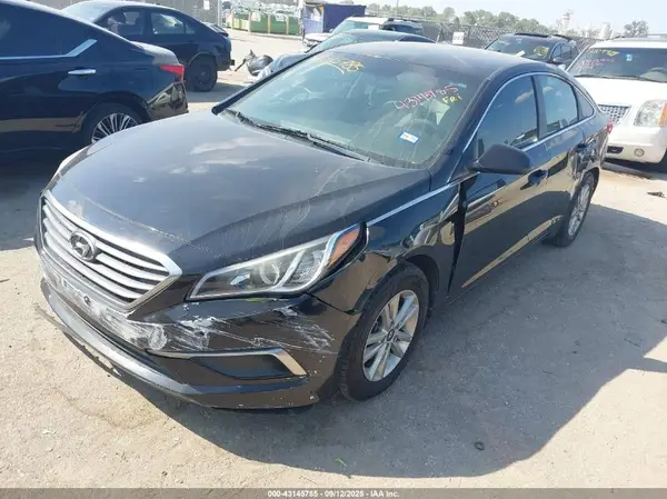5NPE24AF4HH574948 2017 HYUNDAI SONATA - Image 2