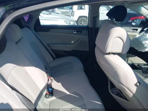5NPE24AF4HH574948 2017 HYUNDAI SONATA - Image 8