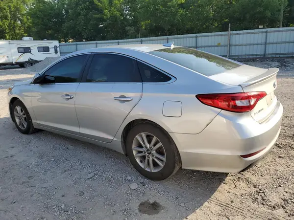 5NPE24AF4HH577008 2017 HYUNDAI SONATA - Image 2