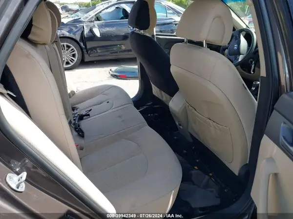 5NPE24AF4HH577624 2017 HYUNDAI SONATA - Image 8