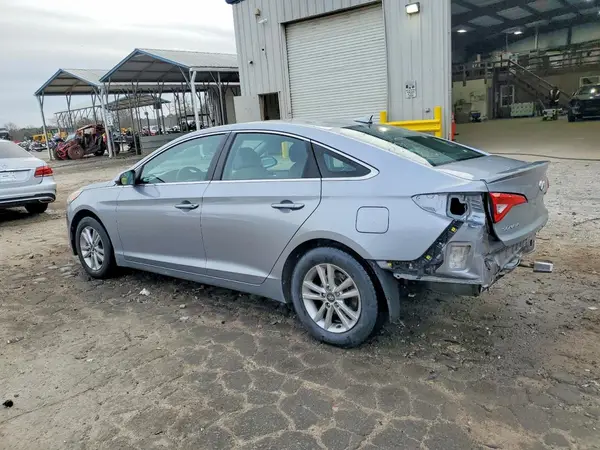 5NPE24AF4HH579602 2017 HYUNDAI SONATA - Image 2