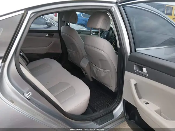 5NPE24AF4HH580328 2017 HYUNDAI SONATA - Image 8