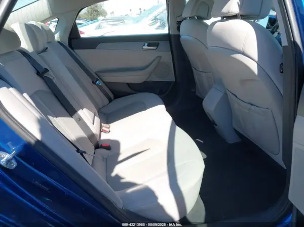 5NPE24AF4HH581205 2017 HYUNDAI SONATA - Image 8