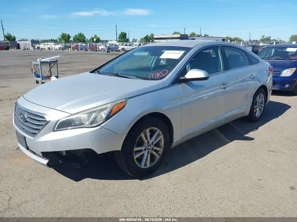 5NPE24AF4HH581320 2017 HYUNDAI SONATA - Image 2