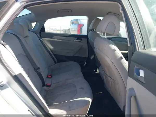 5NPE24AF4HH581320 2017 HYUNDAI SONATA - Image 8