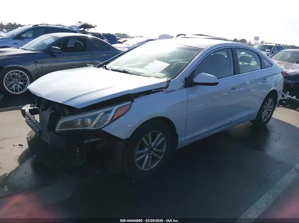 5NPE24AF4HH582712 2017 HYUNDAI SONATA - Image 2