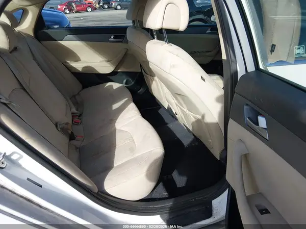 5NPE24AF4HH582712 2017 HYUNDAI SONATA - Image 8