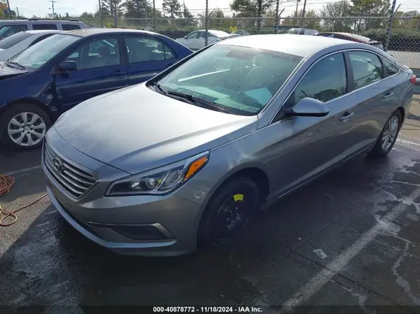 5NPE24AF4HH583679 2017 HYUNDAI SONATA - Image 2