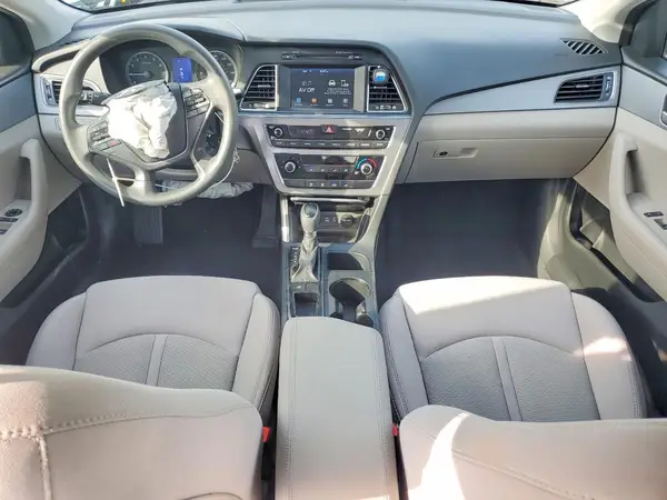 5NPE24AF4HH584024 2017 HYUNDAI SONATA - Image 8