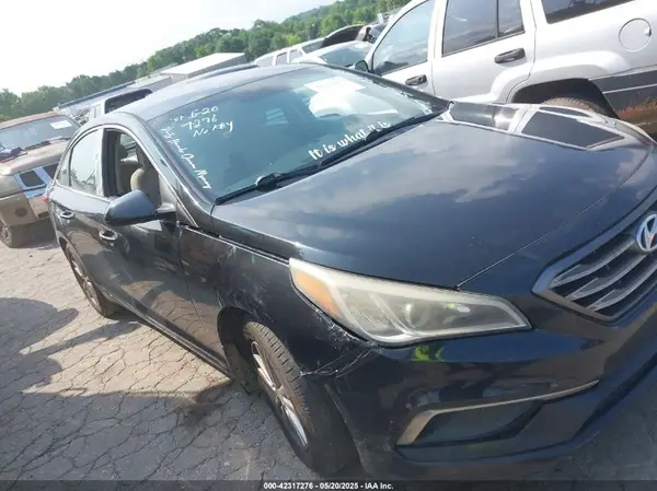 5NPE24AF4HH586467 2017 HYUNDAI SONATA - Image 1