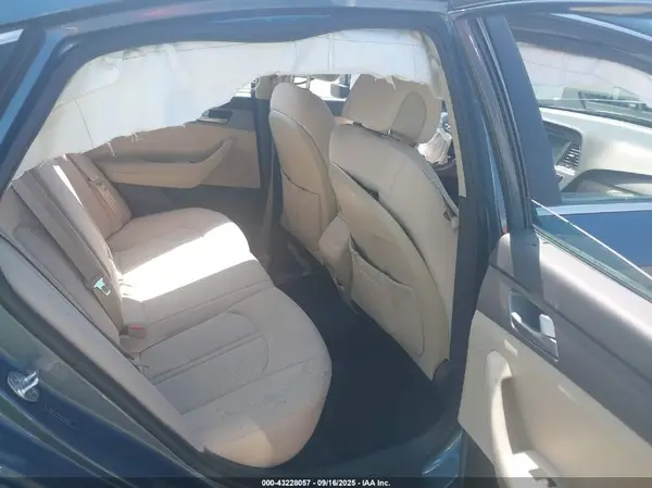 5NPE24AF4HH586825 2017 HYUNDAI SONATA - Image 8