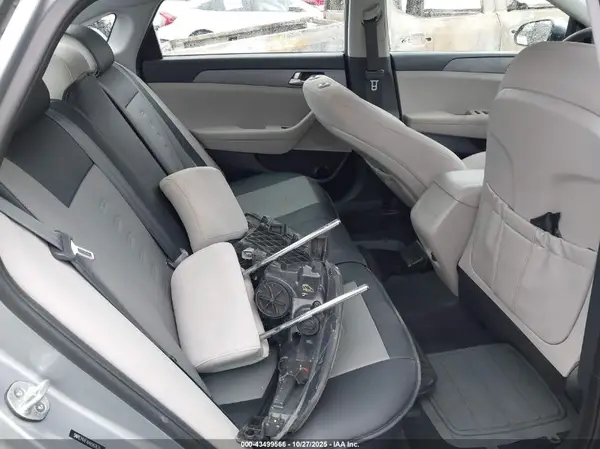 5NPE24AF4HH587635 2017 HYUNDAI SONATA - Image 8