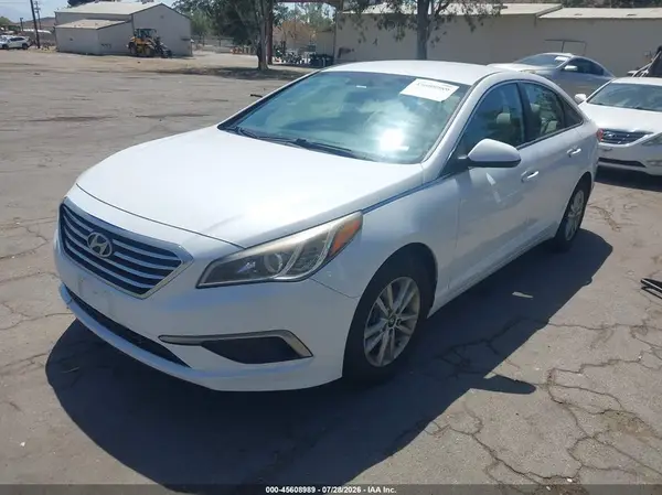 5NPE24AF4HH588901 2017 HYUNDAI SONATA - Image 2