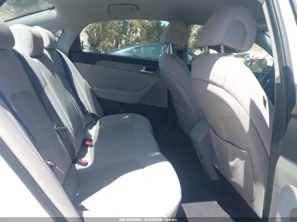 5NPE24AF4HH588901 2017 HYUNDAI SONATA - Image 8
