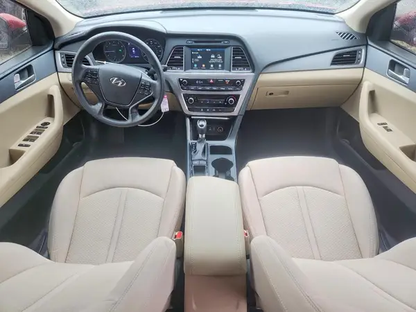 5NPE24AF4HH590289 2017 HYUNDAI SONATA - Image 8
