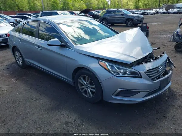5NPE24AF4HH591555 2017 HYUNDAI SONATA - Image 1