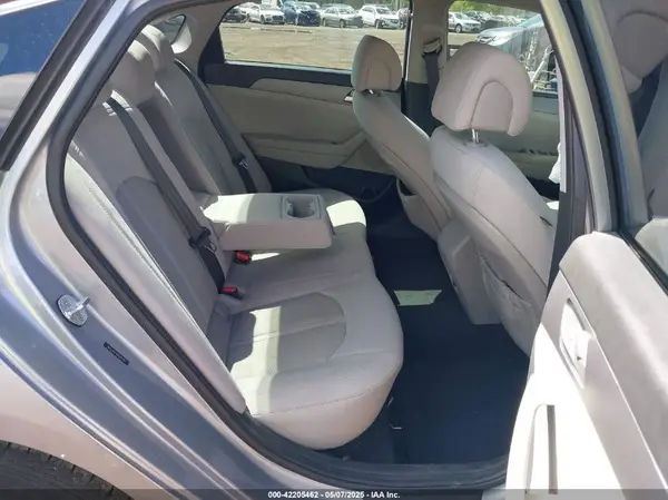 5NPE24AF4HH591555 2017 HYUNDAI SONATA - Image 8