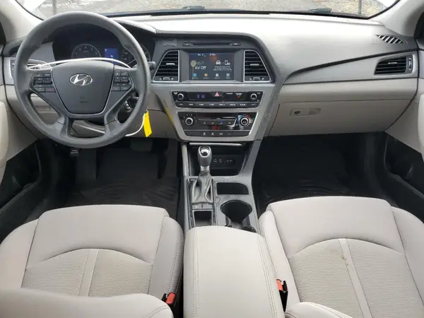 5NPE24AF4HH593001 2017 HYUNDAI SONATA - Image 8