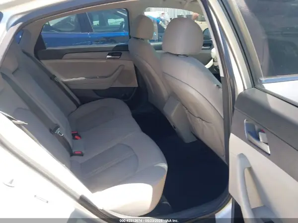 5NPE24AF4JH605296 2018 HYUNDAI SONATA - Image 8