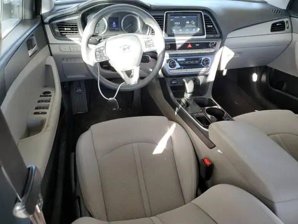 5NPE24AF4JH606559 2018 HYUNDAI SONATA - Image 8